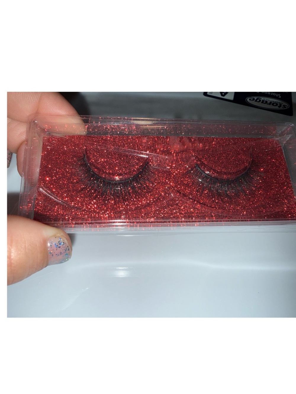 False Lash Set in Red Glitter Case - Women Accessories